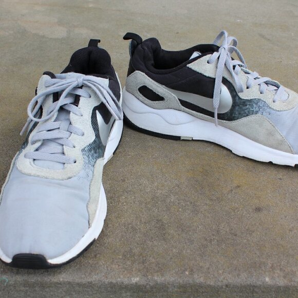 Nike Shoes Women's 8.5 LD Runner Running Wolf Grey 882267 003 - Picture 2 of 7